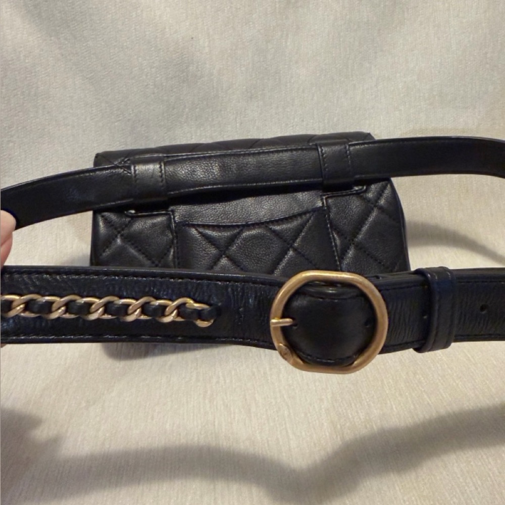 Chanel Envelope Flap Waist Bag -quilted Black Leather - Picture 8 of 16